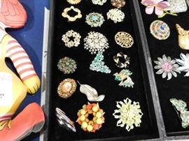 Brooches & Pins