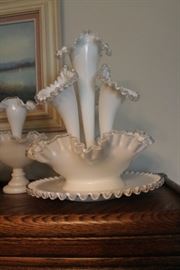 Vintage Fenton Silvercrest, 4 horn epergne
