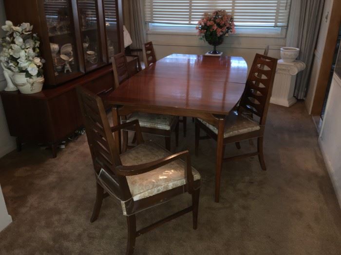Mid-mod dining room table, six chairs and leaves