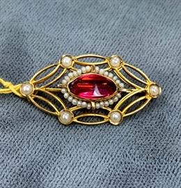 Vintage gold pin or pendant