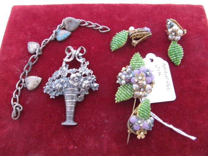 Amourelle brooch and earrings