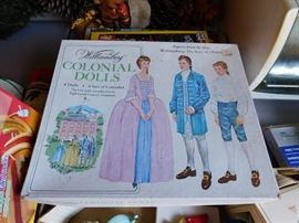 Colonial Dolls Set
