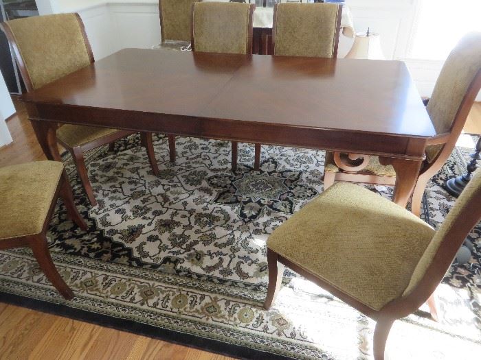DINING TABLE WITH 6 CHAIRS
DREXEL HERITAGE 
