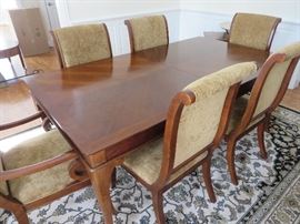 DINING TABLE WITH 6 CHAIRS
DREXEL HERITAGE