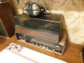 Vintage Stereo(Eight Track)
