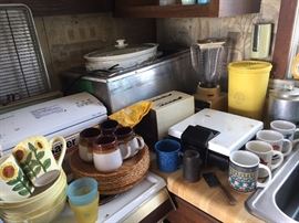 Assorted Kitchenware