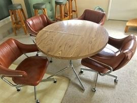 1950s atomic Eames period table and chairs. chrome base.