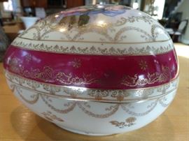 Royal Vienna porcelain egg, side view.