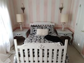 Double bed, flanked by a pair of Hickory-White End tables and pair of vintage RPM (Germany) porcelain lamps.