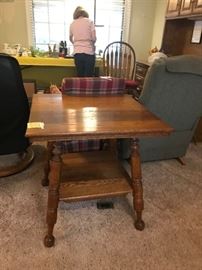 #46	Radio Table   28sqx28T	 $100.00 
