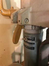 #102	Old Dewalt Radial Arm Saw 10"	 $400.00 
