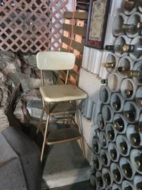 #112	Metal Step Ladder Chair	 $25.00 
