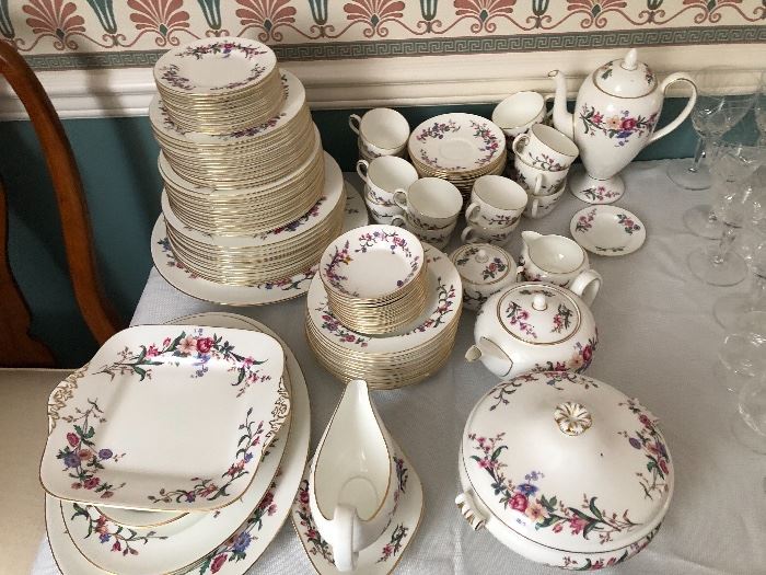 Wedgwood china, Devon Sprays pattern, to include various-sized plates, cups, saucers, soups, teapot, cream, sugar, etc., dinner plates measure 10 7/8" diameter. Good condition.
Payment: 