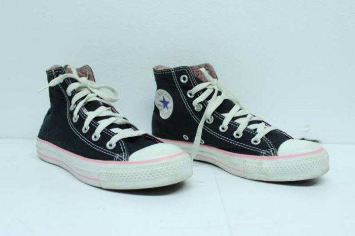 CONVERS ALL STAR MENS SIZE 6 WOMENS SIZE