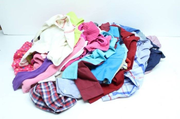 MIX LOT OF KIDS CLOTHING