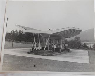1950's Gas Station