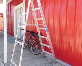 Like New Ladder