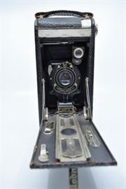 Kodak No. 1-A Autographic Jr. Camera         https://ctbids.com/#!/description/share/101285