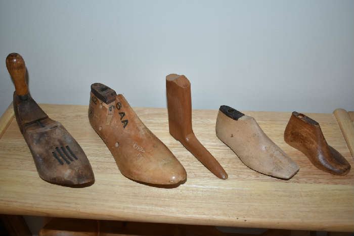 WOOD SHOE FORMS