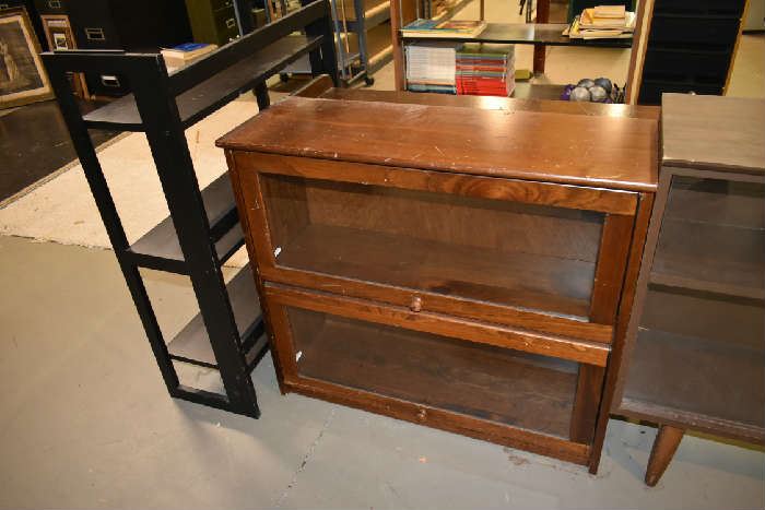 BARRISTER CABINET