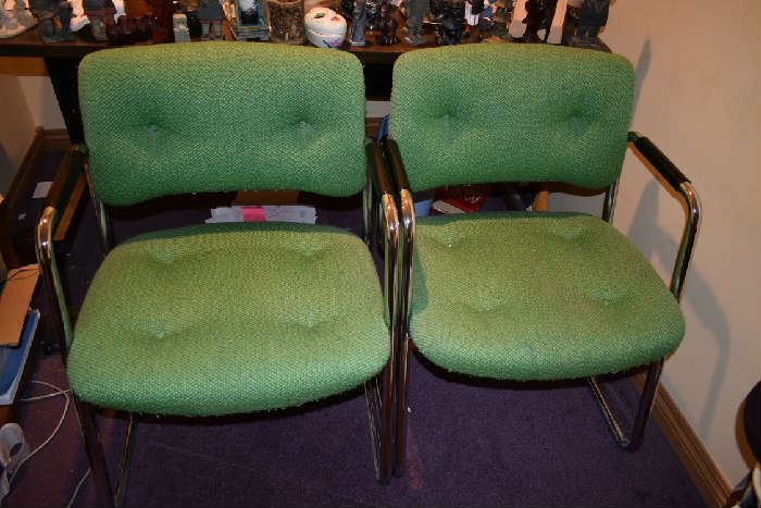 2 GREEN OFFICE CHAIRS
