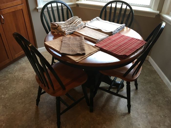 Kitchen Dining Set with 4 matching Chairs and one leaf to the table.