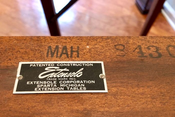 Vintage Extensole Flip-Top Table
