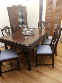 Dining Room Table with Six Chairs 