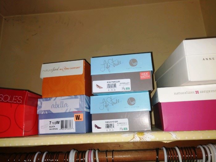 Various Ladies Shoes (mostly size 7 1/2) 