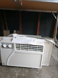GE Room Air Conditioning Unit 115 Volts, 540 Watts, 5.0 AMPS