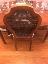Vintage Thomasville Dining Room Table With 4 Chairs And 2 Leaves
