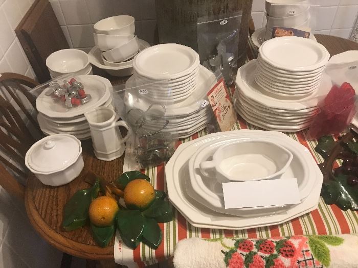 Pfaltzgraff White Dinner Ware Set ~ 73 Pieces