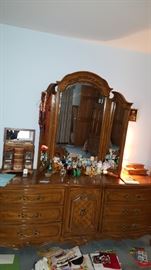 Thomasville Dresser & Mirror