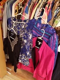 Women's clothes sizes L-1X, 14-20, shoes size 8-9.
