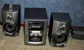 NICE SONY PORTABLE STEREO AND SPEAKERS