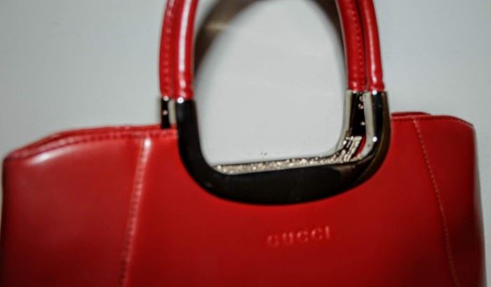 LIKE NEW GUCCI HAND BAG