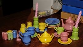 CHILD'S TEA SET