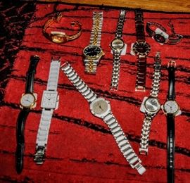 SELECTION OF WRISTWATCHES