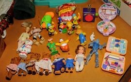 ASSORTMENT OF ACTION FIGURES OF ACTION FIGURES