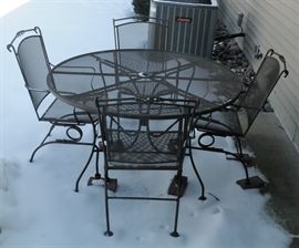 PATIO SET