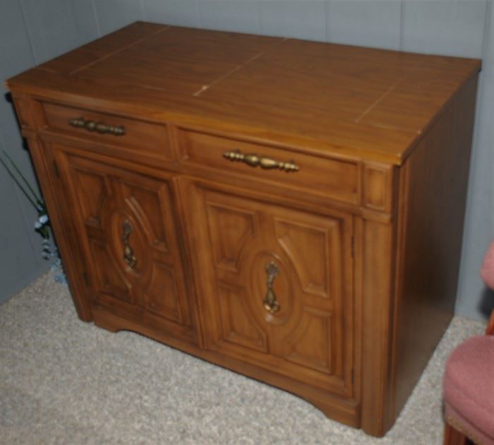 BAR SERVER