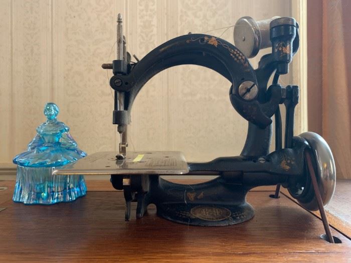 New Home Crosstitch Sewing Machine