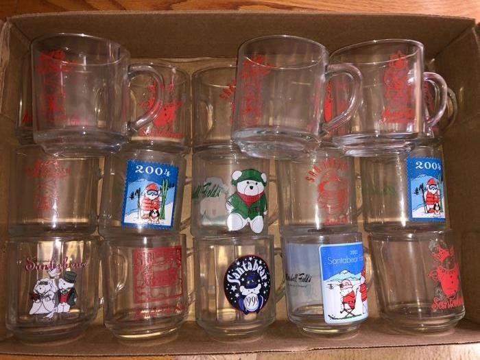 Marshall Field collectible glass coffee mugs 