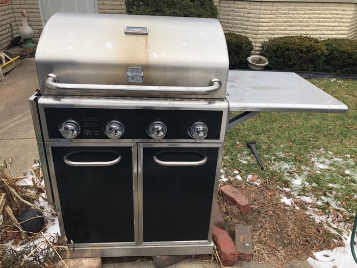 Kenmore gas BBQ grill