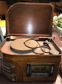 Vinage General Electric radio/record player.....