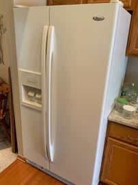 WHIRLPOOL SIDE BY SIDE WITH ICE MAKER GREAT CONDITION