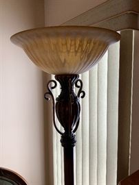 BEAUTIFUL FLOOR LAMP