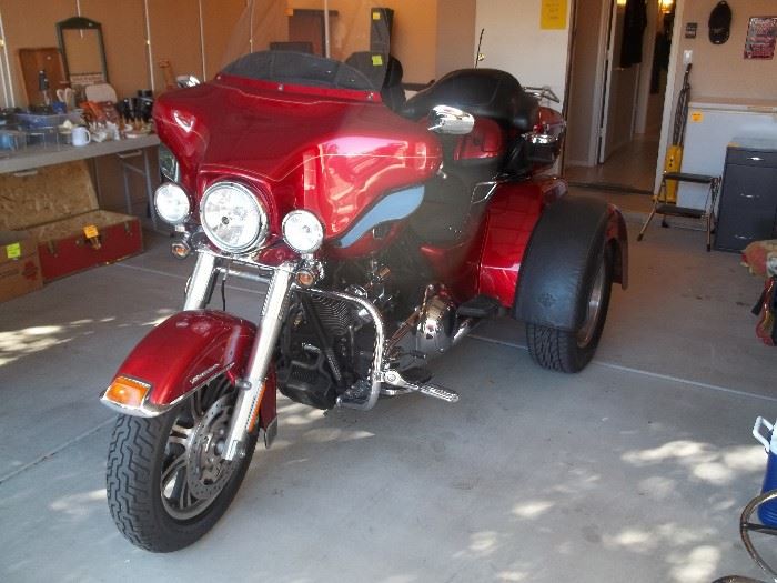 2013 Tri Glide Harley with reverse 30,000 miles. $23,000 or best offer. Will pre sale. Very nice. Please call Richard 623-888-0134