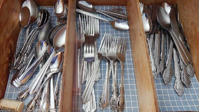 STAINLESS FLATWARE