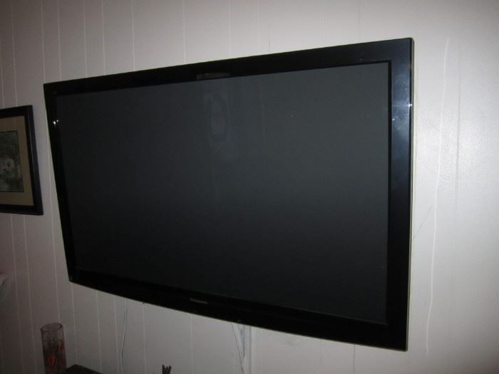 Flat screen TVs